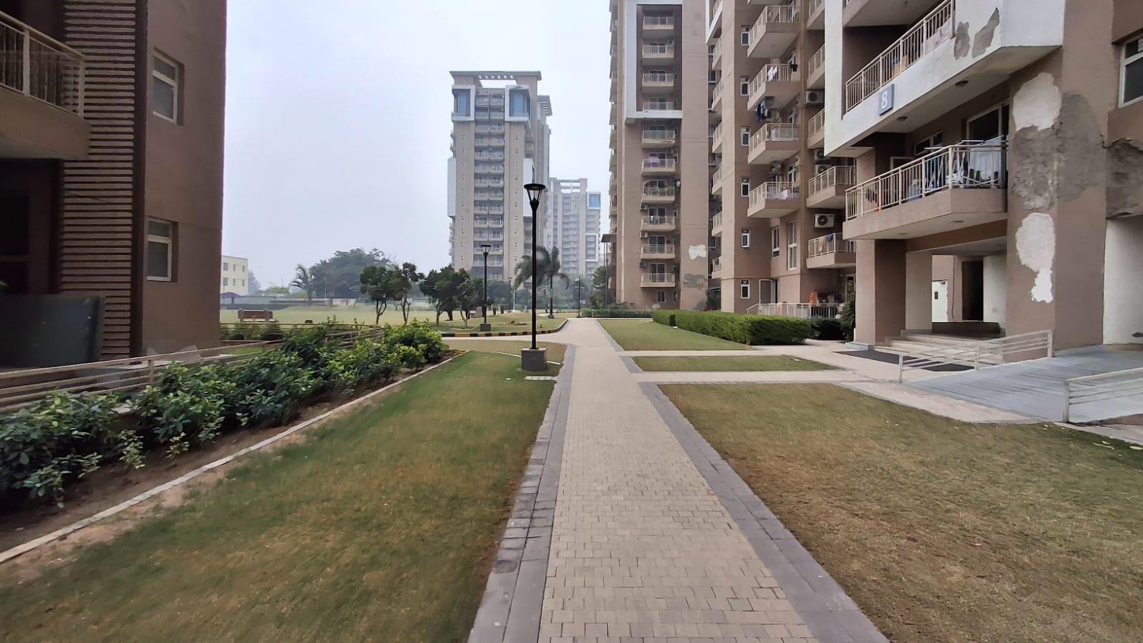 Emaar Palm Gardens - Image 14