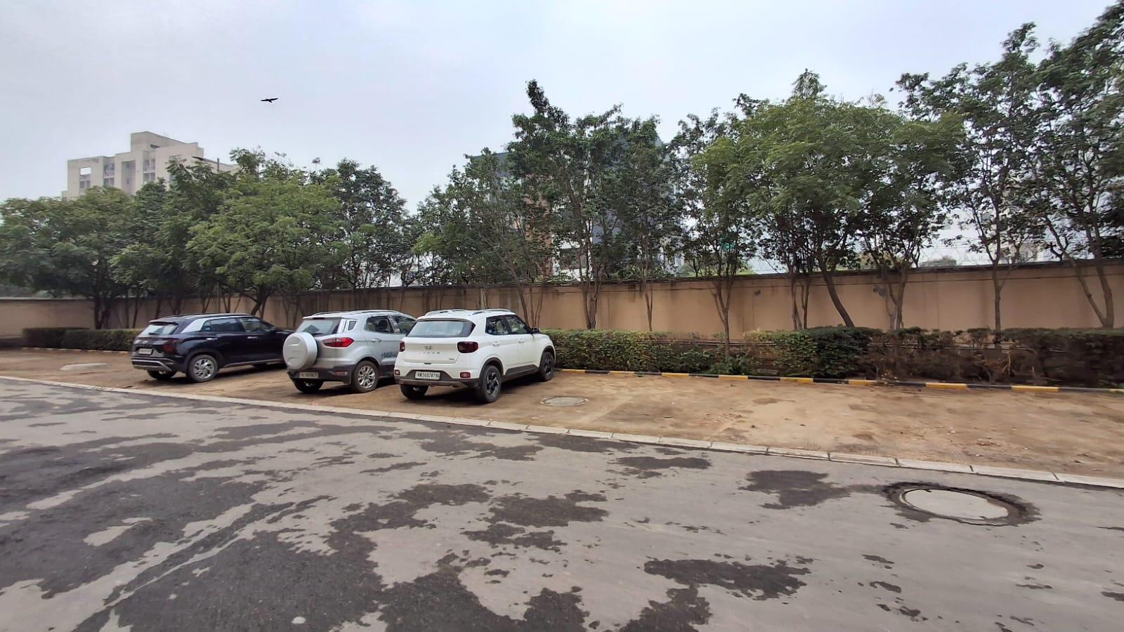 Emaar Palm Gardens - Image 18